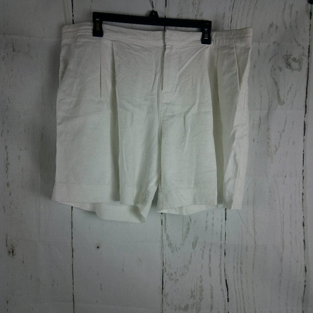 Old Navy Women's Linen White Shorts Size 39x6.5